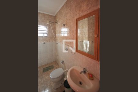 Casa à venda com 120m², 2 quartos e 2 vagasBanheiro de Serviço