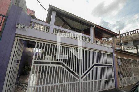 Casa à venda com 120m², 2 quartos e 2 vagasFachada