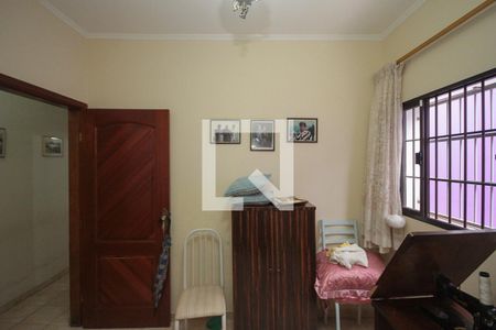 Casa à venda com 120m², 2 quartos e 2 vagasQuarto