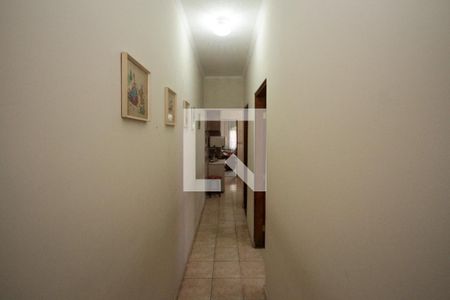 Casa à venda com 120m², 2 quartos e 2 vagasCorredor