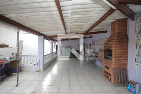 Casa à venda com 120m², 2 quartos e 2 vagasTerraço