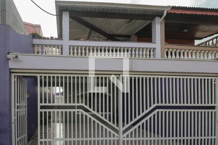 Casa à venda com 120m², 2 quartos e 2 vagasFachada