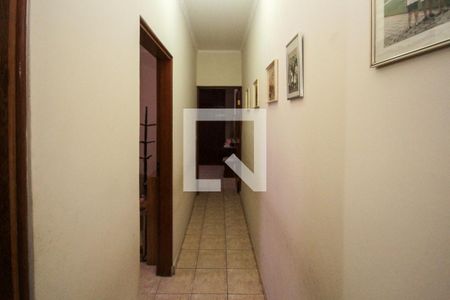 Casa à venda com 120m², 2 quartos e 2 vagasCorredor