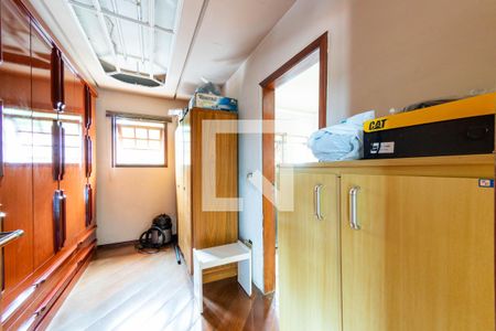 Casa à venda com 382m², 3 quartos e 6 vagasCloset