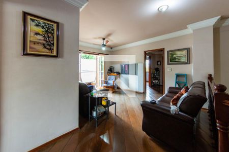 Casa à venda com 382m², 3 quartos e 6 vagasSala piso 2 