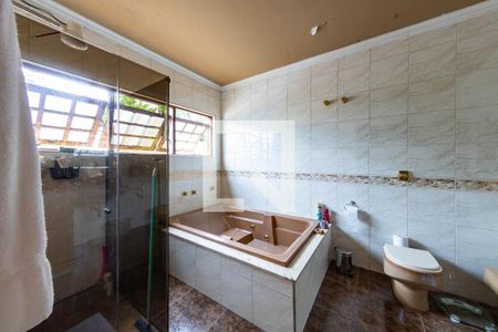 Casa à venda com 382m², 3 quartos e 6 vagasBanheiro