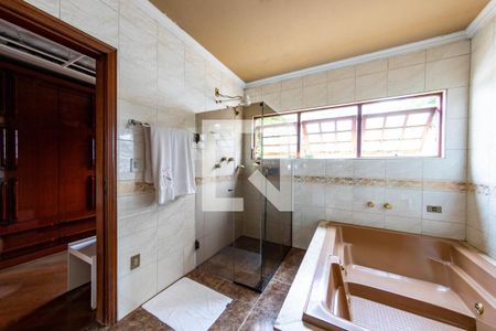 Casa à venda com 382m², 3 quartos e 6 vagasBanheiro