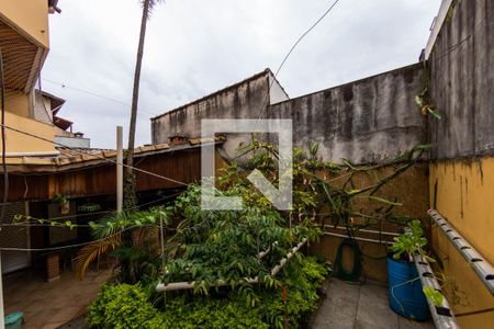 Casa à venda com 382m², 3 quartos e 6 vagasQuintal
