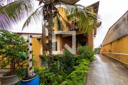 Casa à venda com 382m², 3 quartos e 6 vagasQuintal