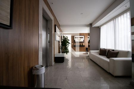 Apartamento à venda com 158m², 3 quartos e 2 vagas Apartamento à venda com 158m², 3 quartos e 2 vagasHall de entrada
