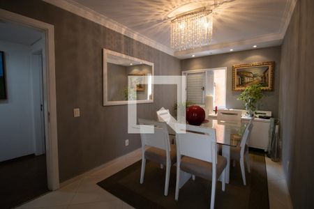 Apartamento à venda com 158m², 3 quartos e 2 vagas Apartamento à venda com 158m², 3 quartos e 2 vagasSala de Jantar