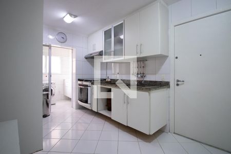 Apartamento à venda com 158m², 3 quartos e 2 vagas Apartamento à venda com 158m², 3 quartos e 2 vagasCozinha