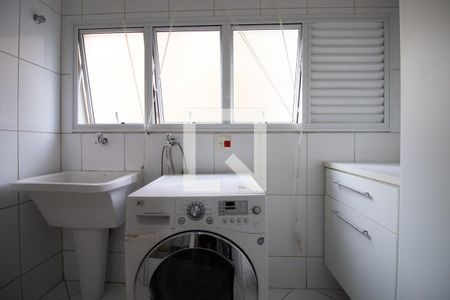 Apartamento à venda com 158m², 3 quartos e 2 vagas Apartamento à venda com 158m², 3 quartos e 2 vagasÁrea de Serviço