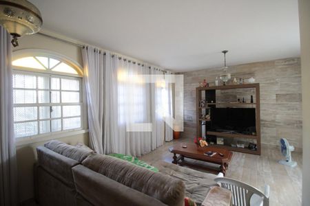 Sala de TV de casa à venda com 4 quartos, 694m² em Santa Amelia, Belo Horizonte