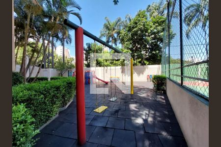 Apartamento para alugar com 49m², 2 quartos e 1 vaga Apartamento para alugar com 49m², 2 quartos e 1 vagaÁrea comum - Playground