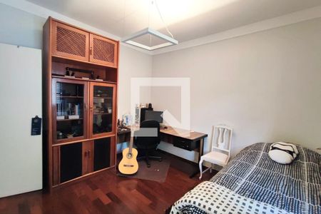 Casa à venda com 297m², 3 quartos e 4 vagasQuarto 2