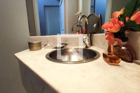 Casa à venda com 297m², 3 quartos e 4 vagasLavabo