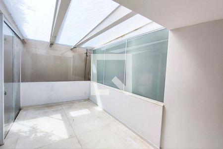 Casa à venda com 297m², 3 quartos e 4 vagasÁrea de luz