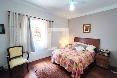 Casa à venda com 297m², 3 quartos e 4 vagasQuarto Suíte