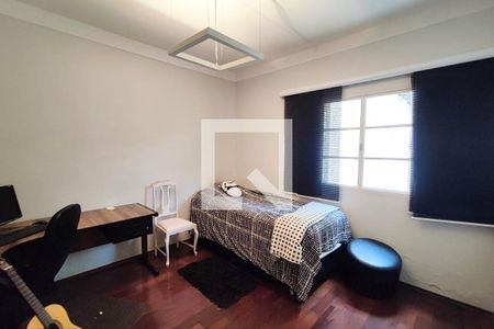 Casa à venda com 297m², 3 quartos e 4 vagasQuarto 2