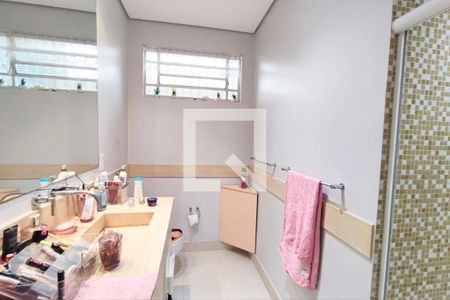 Casa à venda com 297m², 3 quartos e 4 vagasBanheiro suíte