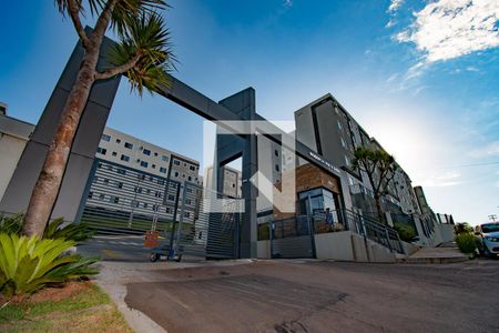 Apartamento à venda com 52m², 2 quartos e 1 vaga Apartamento à venda com 52m², 2 quartos e 1 vagaFachada