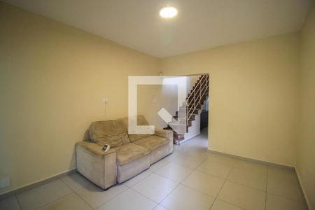 Casa para alugar com 2 quartos, 199m² em Vila Bertioga, São Paulo