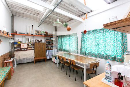 Casa 1 - Quarto de casa à venda com 7 quartos, 256m² em Vila Antonina, São Paulo