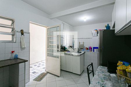 Casa à venda com 256m², 7 quartos e 2 vagasCasa 2 - Cozinha