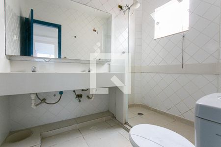 Casa à venda com 256m², 7 quartos e 2 vagasCasa 3 - Banheiro