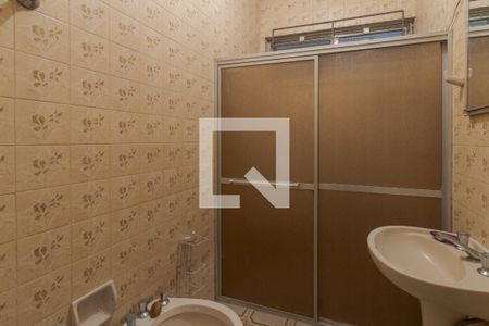 Casa para alugar com 375m², 5 quartos e 4 vagas Casa para alugar com 375m², 5 quartos e 4 vagasBanheiro Social