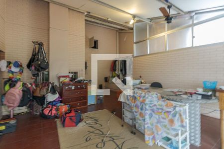 Casa para alugar com 375m², 5 quartos e 4 vagas Casa para alugar com 375m², 5 quartos e 4 vagasSalão