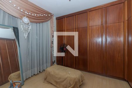 Casa para alugar com 375m², 5 quartos e 4 vagas Casa para alugar com 375m², 5 quartos e 4 vagasQuarto Suíte