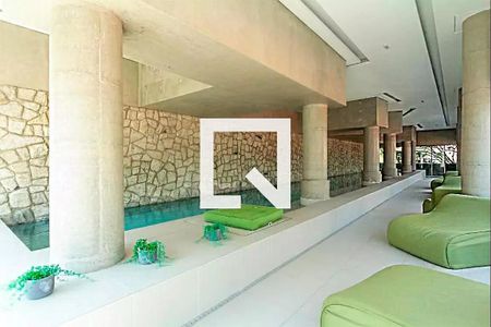 Apartamento à venda com 70m², 2 quartos e 2 vagasÁrea comum - Piscina