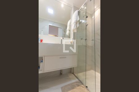 Apartamento à venda com 70m², 2 quartos e 2 vagasBanheiro da Suíte