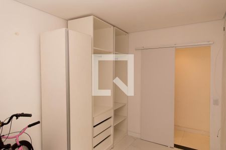 Quarto Suite 1 de casa à venda com 5 quartos, 200m² em Centro, Diadema