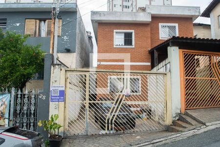 Casa à venda com 120m², 3 quartos e 2 vagasFachada
