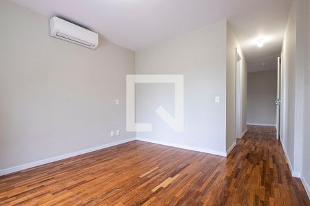 Suíte 1 de casa à venda com 5 quartos, 370m² em Alto de Pinheiros, São Paulo