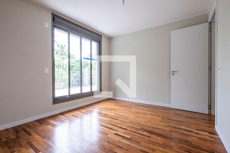 Casa à venda com 370m², 5 quartos e 4 vagas Casa à venda com 370m², 5 quartos e 4 vagasSuíte 2