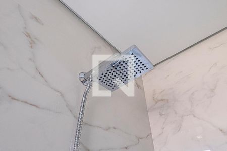 Casa à venda com 370m², 5 quartos e 4 vagas Casa à venda com 370m², 5 quartos e 4 vagasSuíte 3 - Banheiro