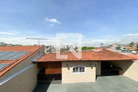 Vista da Suíte 1 de casa à venda com 4 quartos, 420m² em City Bussocaba, Osasco