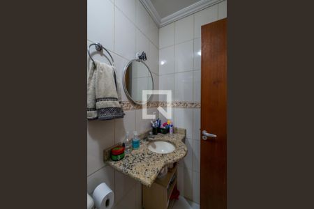 Casa à venda com 195m², 2 quartos e 3 vagasBanheiro Corredor