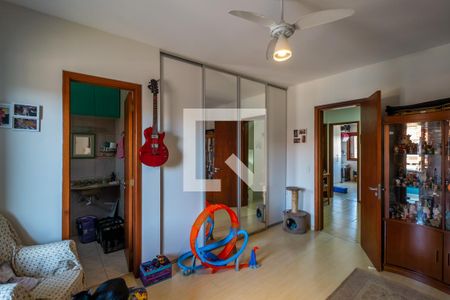 Suíte 1 de casa à venda com 2 quartos, 195m² em Guarujá, Porto Alegre
