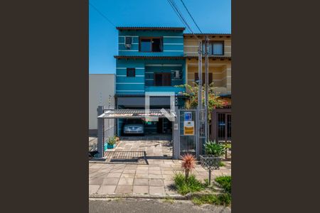 Casa à venda com 195m², 2 quartos e 3 vagasFachada