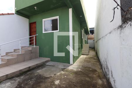 Casa para alugar com 70m², 2 quartos e 1 vagaQuintal