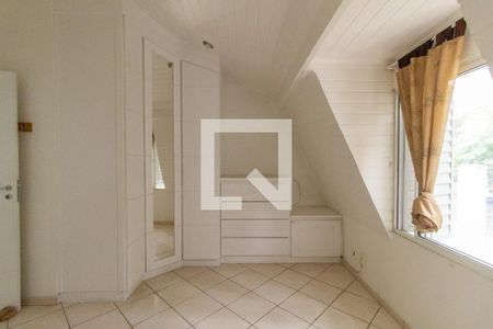 Casa de condomínio à venda com 200m², 4 quartos e 2 vagas Casa de condomínio à venda com 200m², 4 quartos e 2 vagasSuíte 1