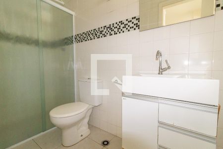 Casa de condomínio à venda com 200m², 4 quartos e 2 vagas Casa de condomínio à venda com 200m², 4 quartos e 2 vagasBanheiro Edícula