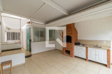 Casa de condomínio à venda com 200m², 4 quartos e 2 vagas Casa de condomínio à venda com 200m², 4 quartos e 2 vagasChurrasqueira