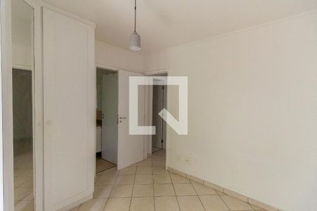 Casa de condomínio à venda com 200m², 4 quartos e 2 vagas Casa de condomínio à venda com 200m², 4 quartos e 2 vagasSuíte 2