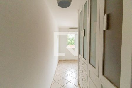 Casa de condomínio à venda com 200m², 4 quartos e 2 vagas Casa de condomínio à venda com 200m², 4 quartos e 2 vagasQuarto 3